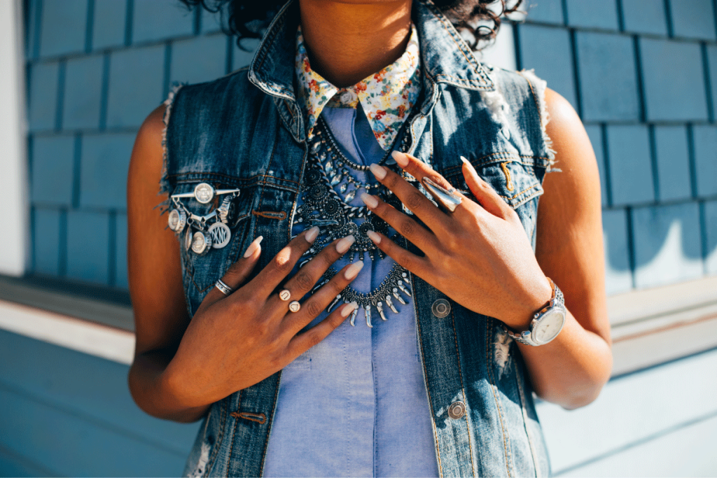 monochrome, blue, joggers, jewelry, silver