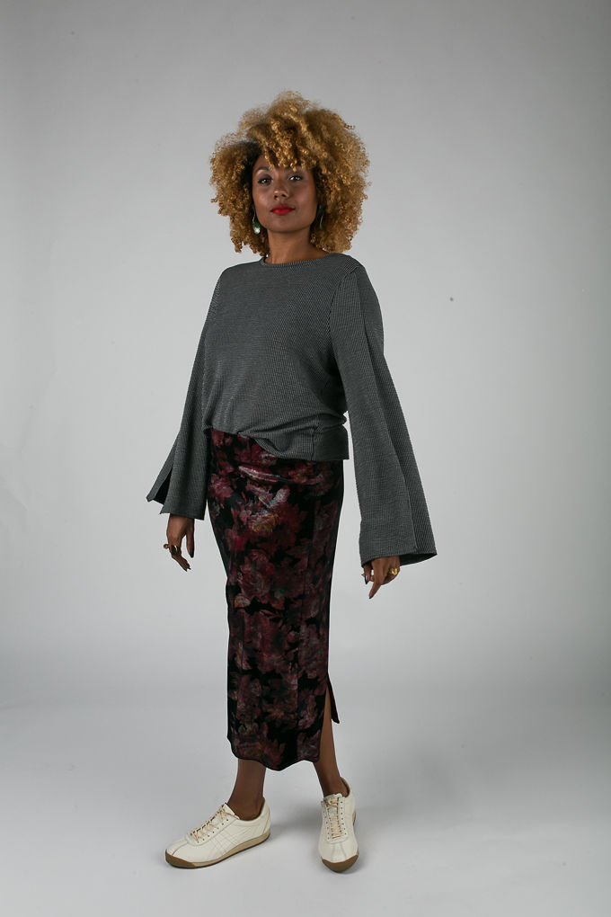 RSEE-LCM-Liveclothesminded-xmmtt-longbeach-6986-what to wear to work-midi skirt-bell sleeves-skirt with sneakers-fitfemme- work outfit ideas