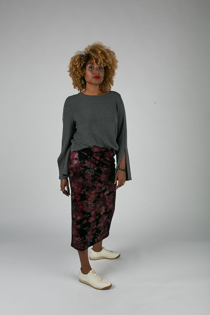 RSEE-LCM-Liveclothesminded-xmmtt-longbeach-6998-what to wear to work-midi skirt-bell sleeves-skirt with sneakers-fitfemme- work outfit ideas