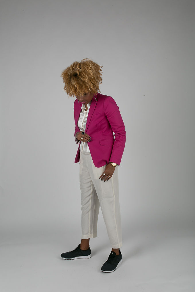 RSEE-LCM-Liveclothesminded-xmmtt-longbeach-7204-blazer-pink blazer-statement blazer-what to wear to work-outfit idea for work-natural hair-blonde curls-white pants