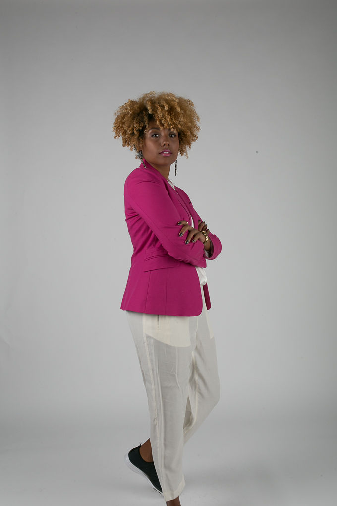 RSEE-LCM-Liveclothesminded-xmmtt-longbeach-7219-blazer-pink blazer-statement blazer-what to wear to work-outfit idea for work-natural hair-blonde curls-white pants