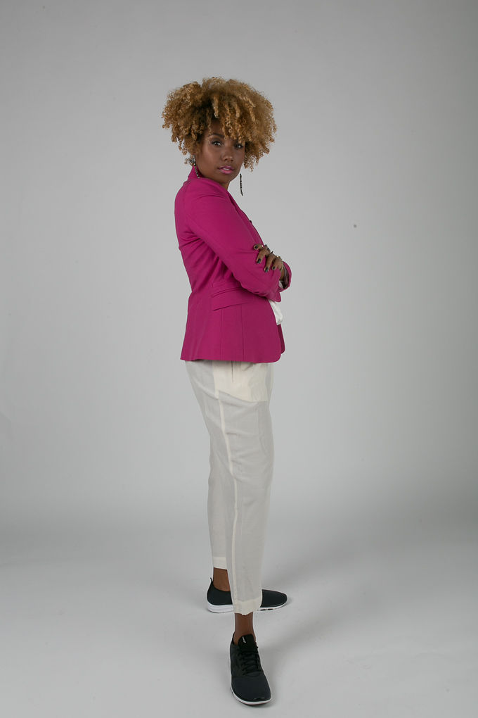 RSEE-LCM-Liveclothesminded-xmmtt-longbeach-7220-blazer-pink blazer-statement blazer-what to wear to work-outfit idea for work-natural hair-blonde curls-white pants