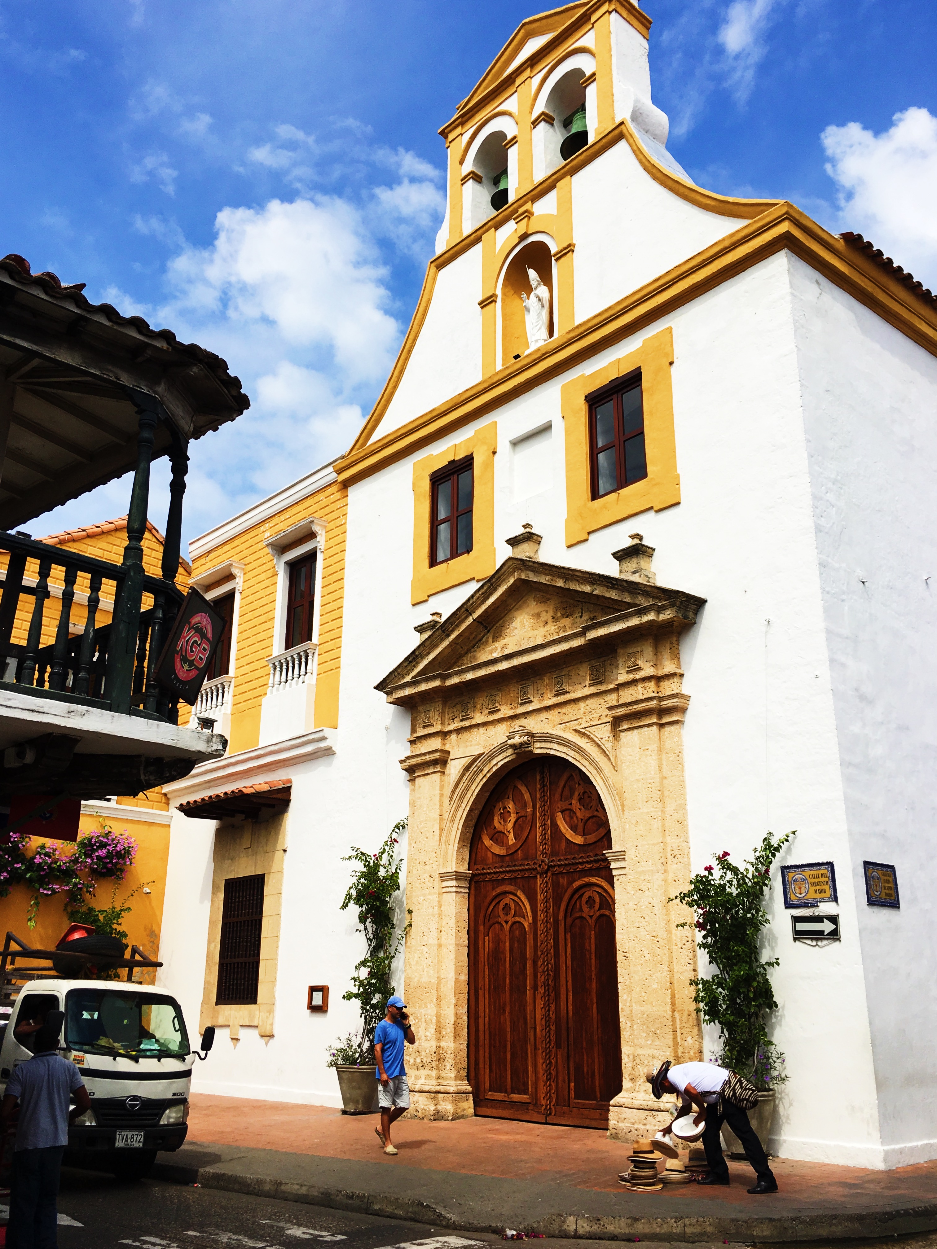 lcm-liveclothesminded-cartagena-colombia-walled city-old town