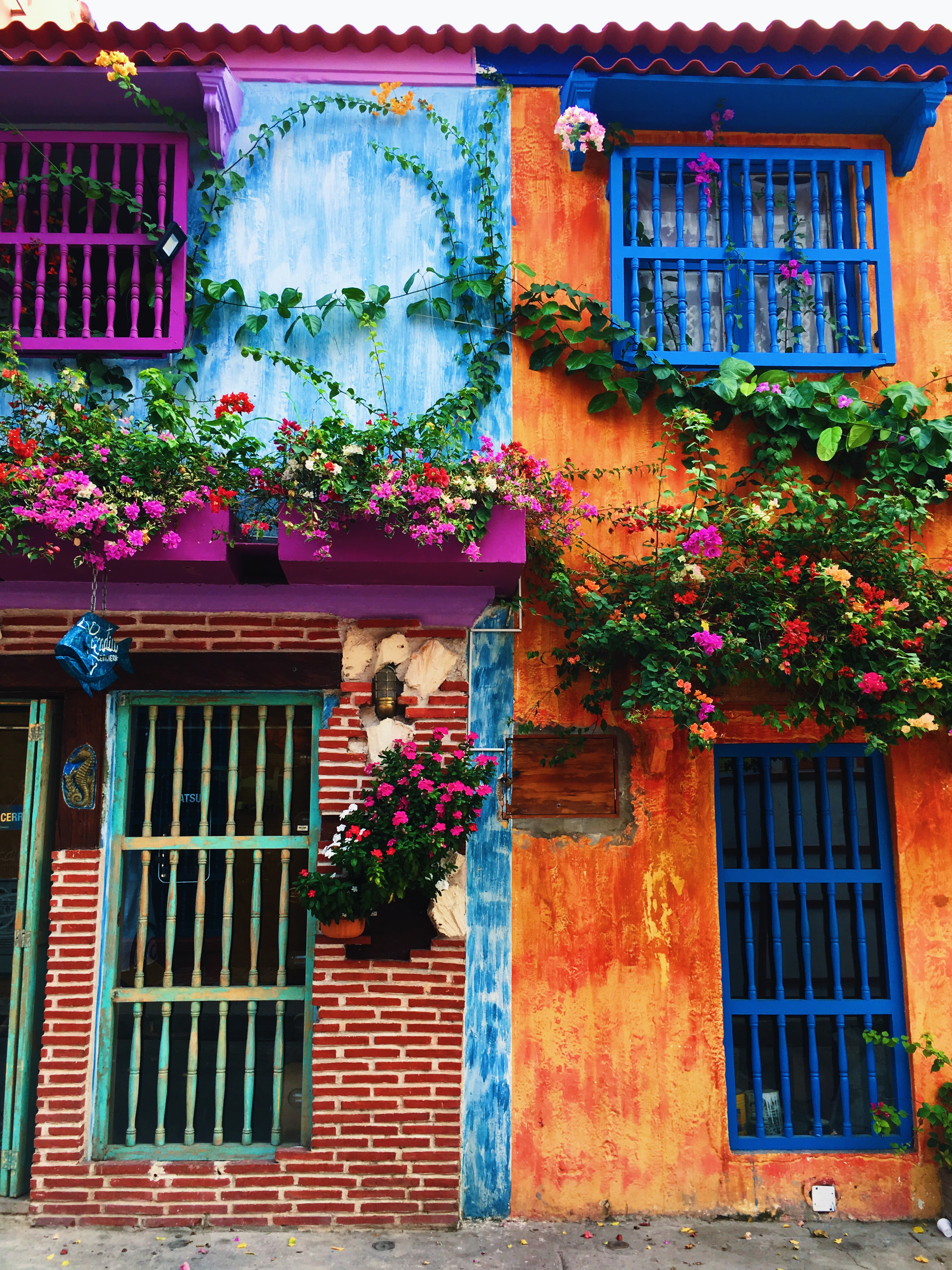 lcm-liveclothesminded-cartagena-colombia-walled city-old town