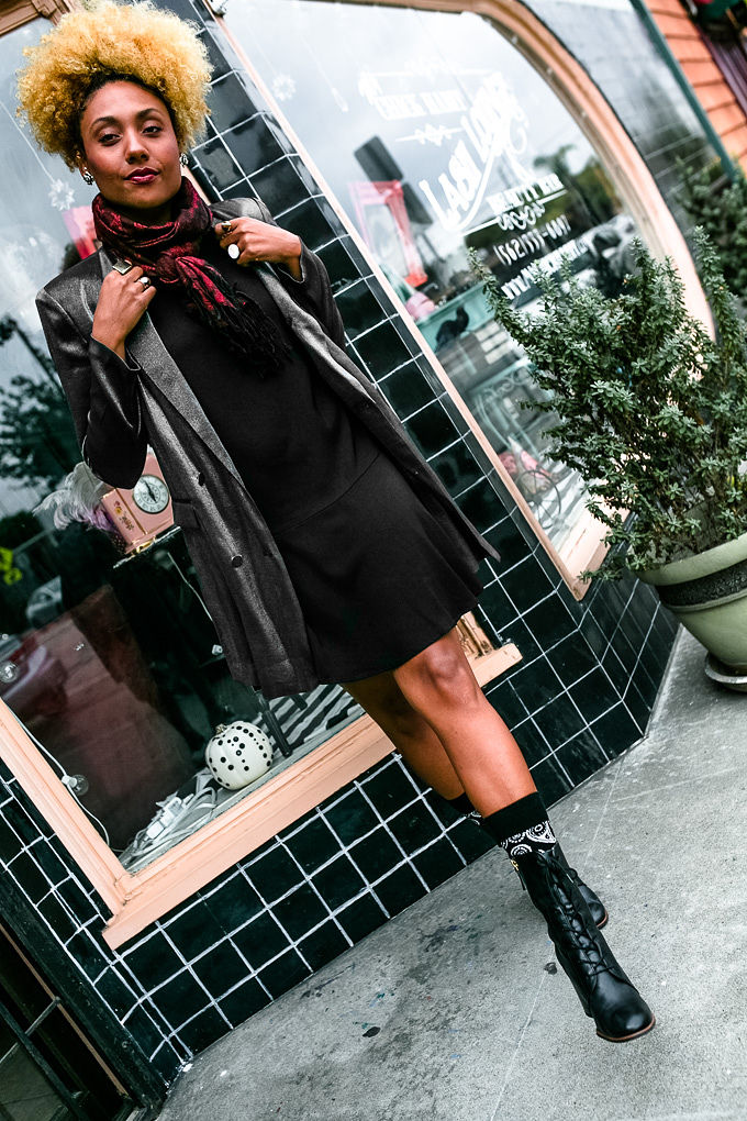 RSEE-LCM-Liveclothesminded-xmmtt-longbeach-3844-wear who you are-how to wear a scarf-red scarf-sparkle jacket-black booties