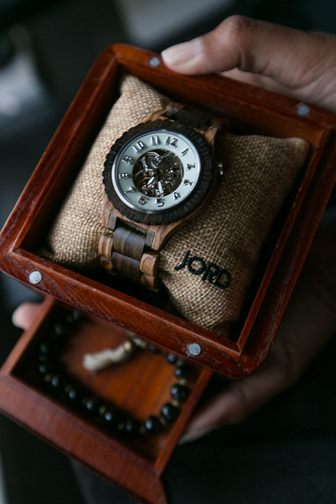 jord wood watch in Ceder humidor presentation box