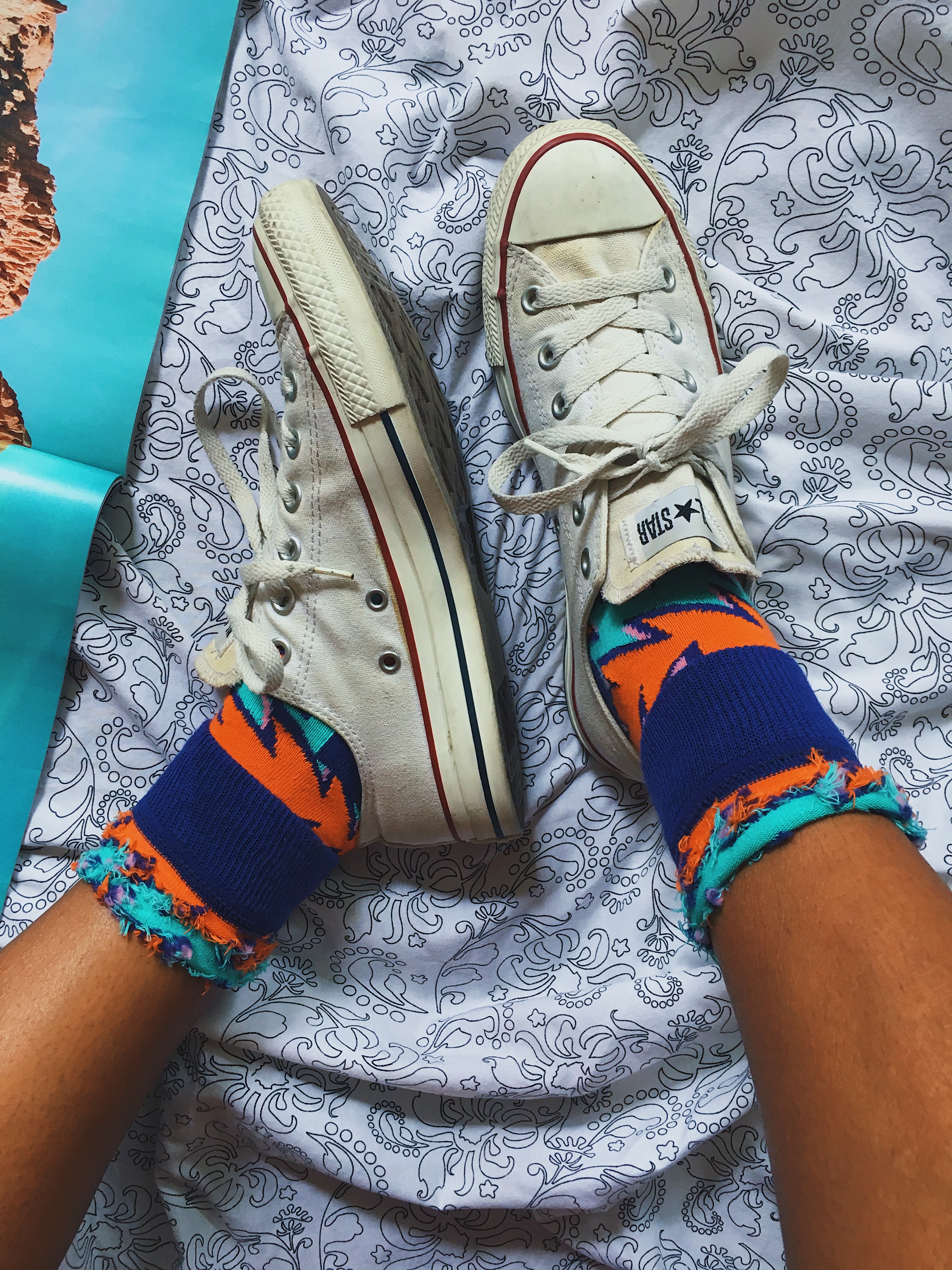 happy socks-chucks-converse-colorful socks-wear who you are-lcm