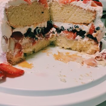 4th of July cake recipe-moist cake-strawberries-blueberries-cool whip-betty crocker cake mix