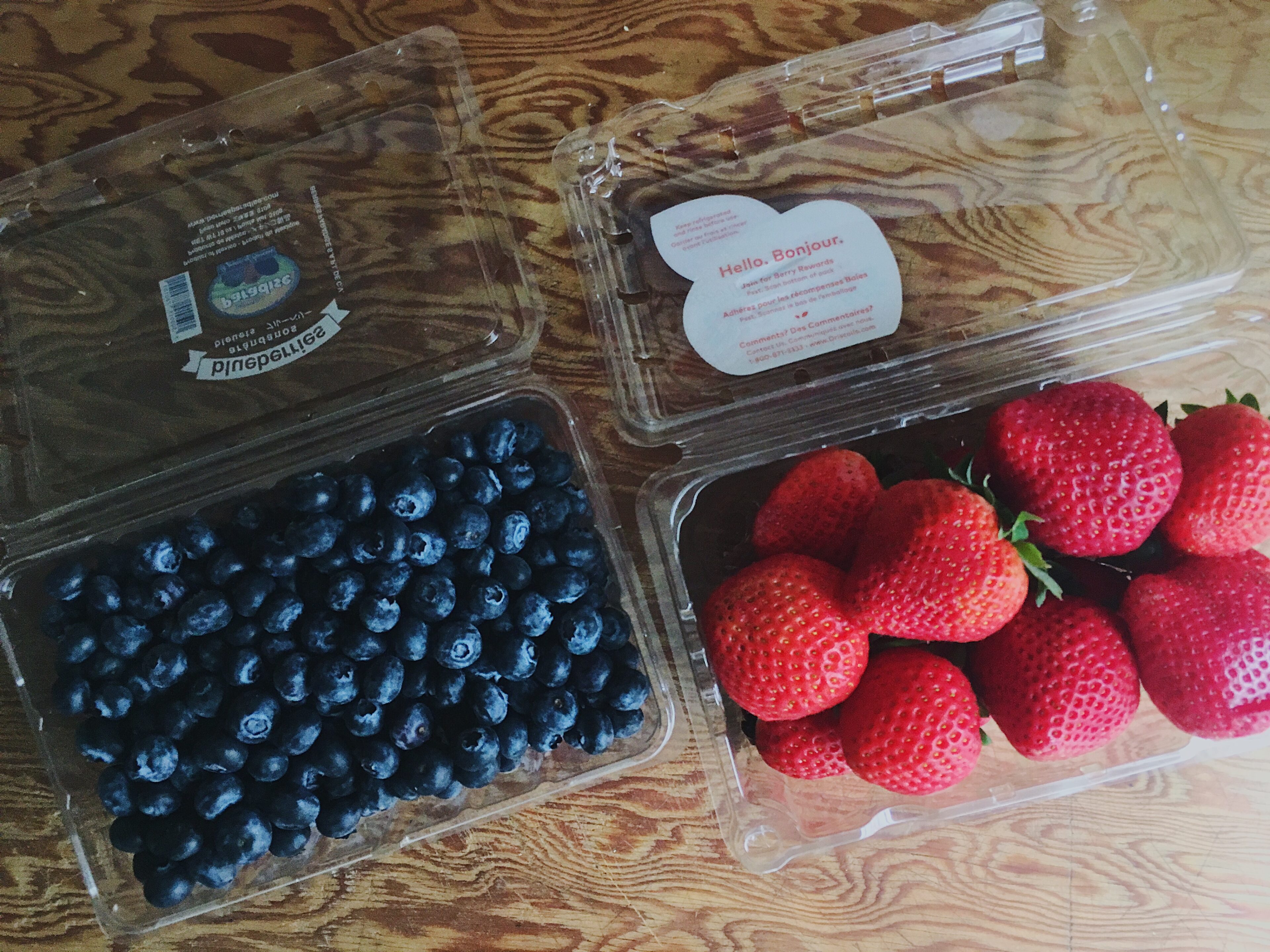 strawberries-blueberries-ingredients