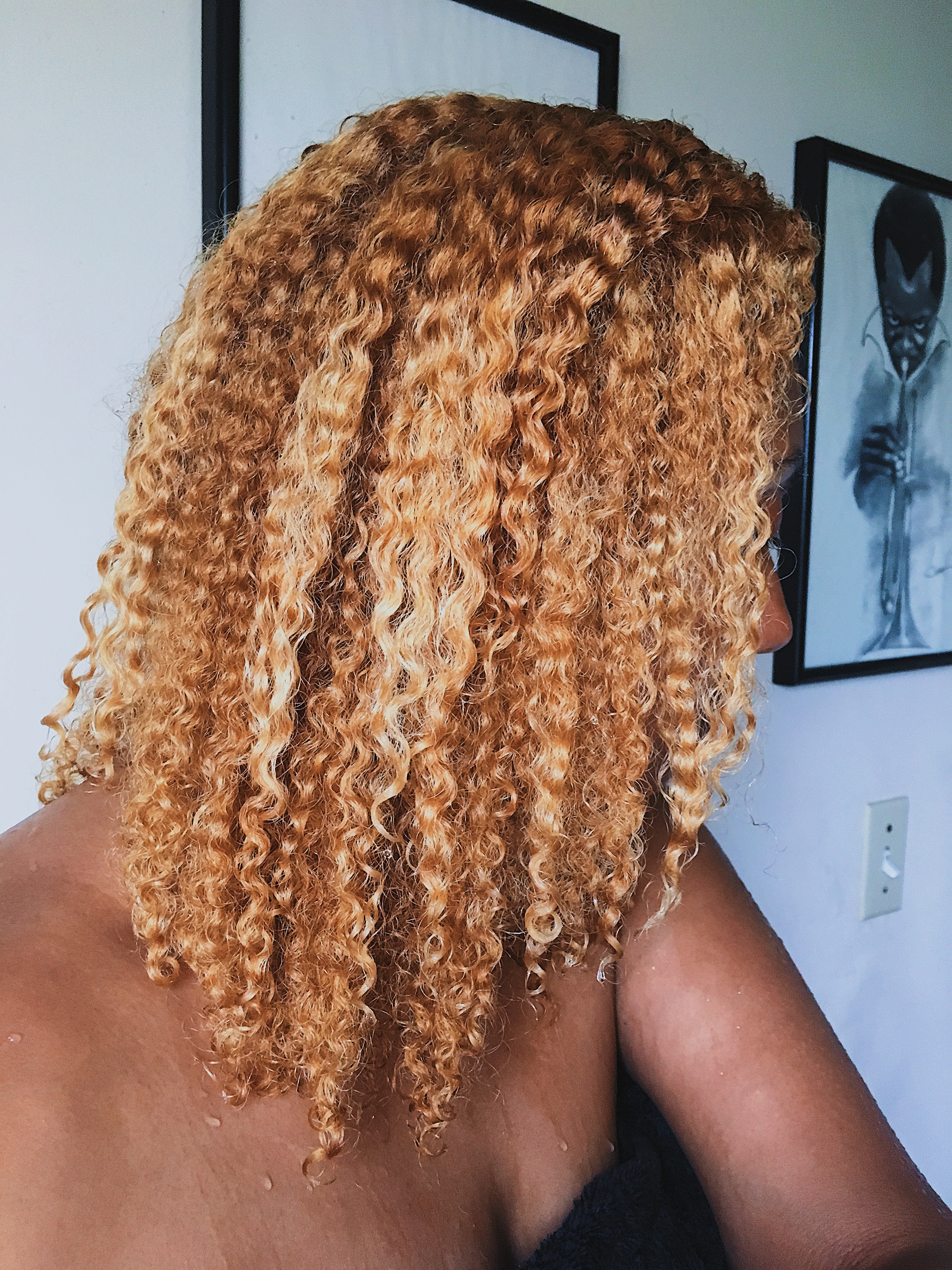 blonde curls-natural hair-curly hair-wet hair