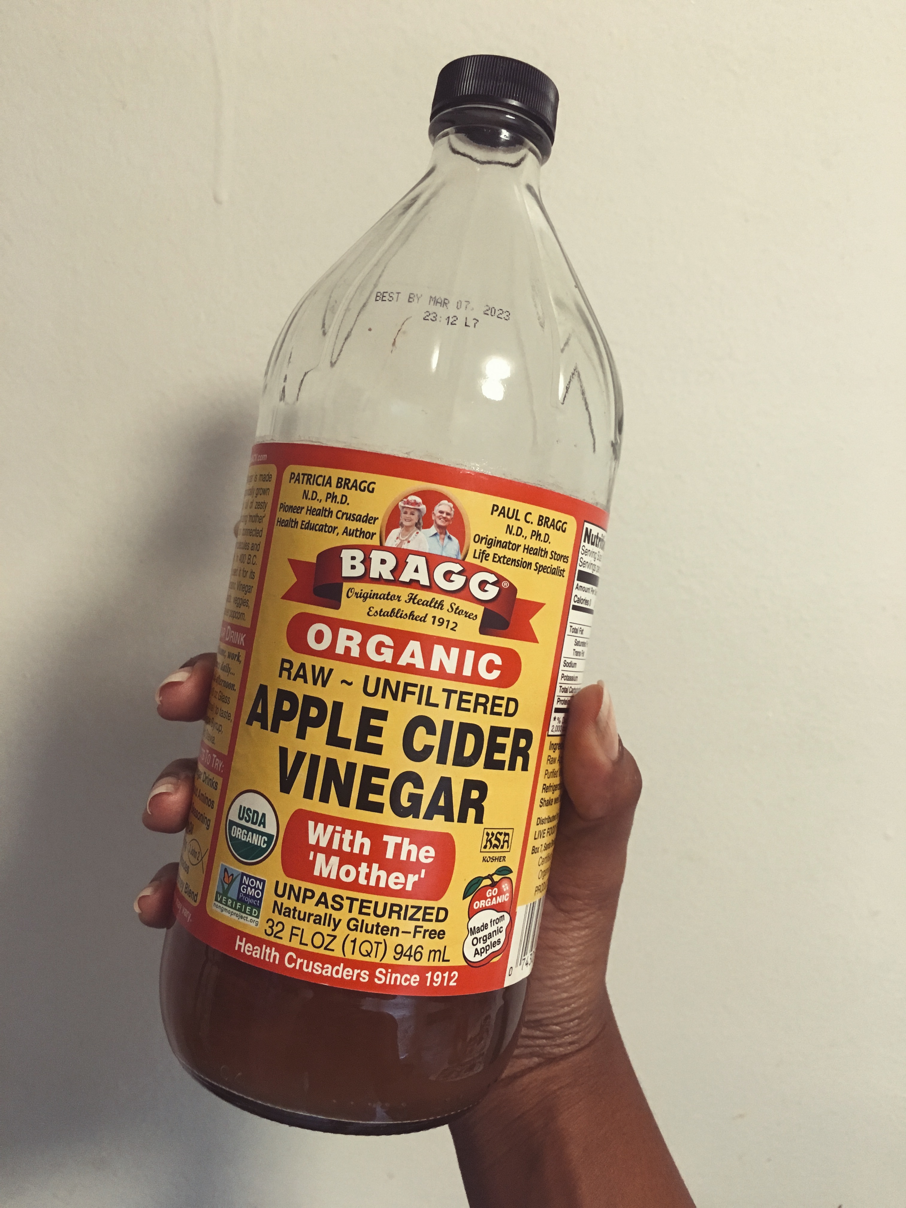 apple cider vinegar drink-acv-bragg-the mother
