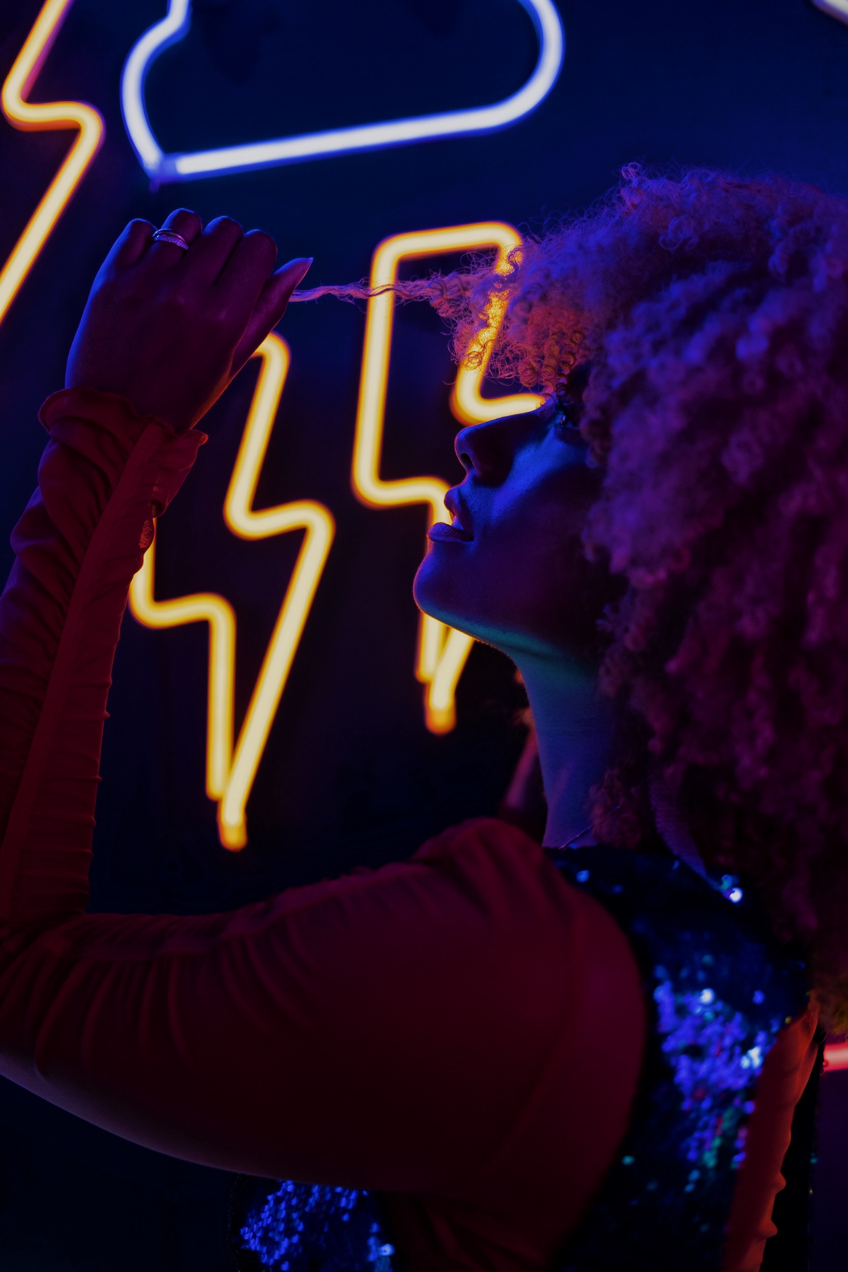 neon lights-kenisha gill photography-melissa goodwin-live clothes miinded-wear who you are-fd photo studio