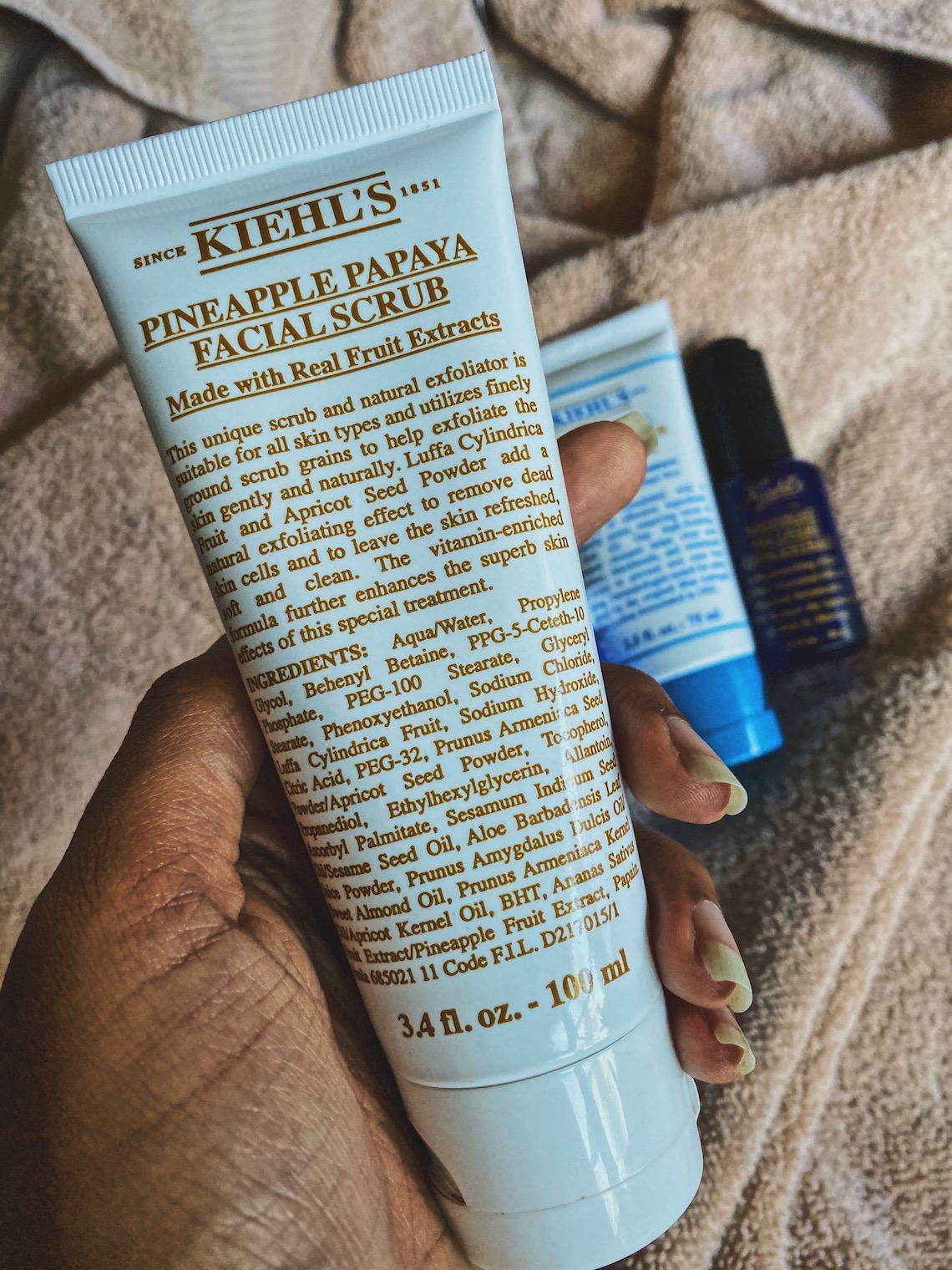 pineapple papaya facial scrub-kiehls-exfoliate