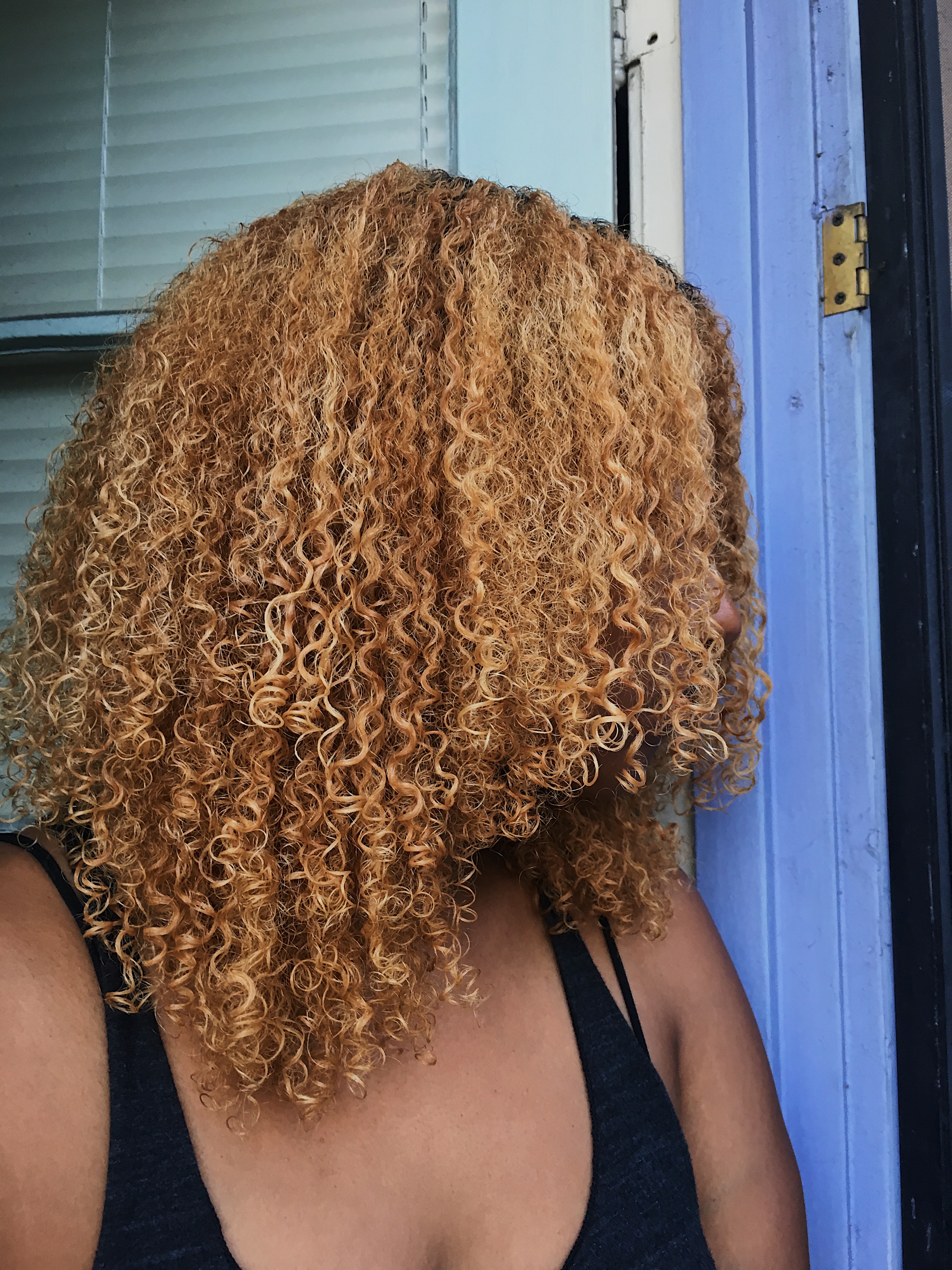 leave in conditioner-wet natural curls-blonde curls