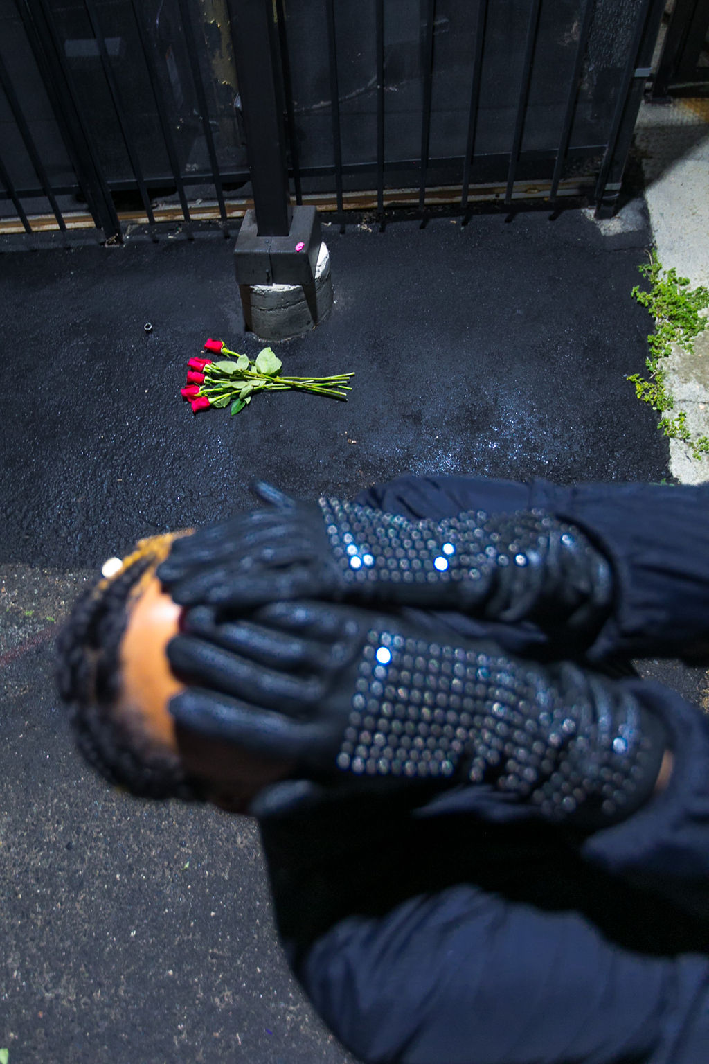 leather gloves-xmmtt-rsee-lcm-social media hiatus-roses-wear who you are