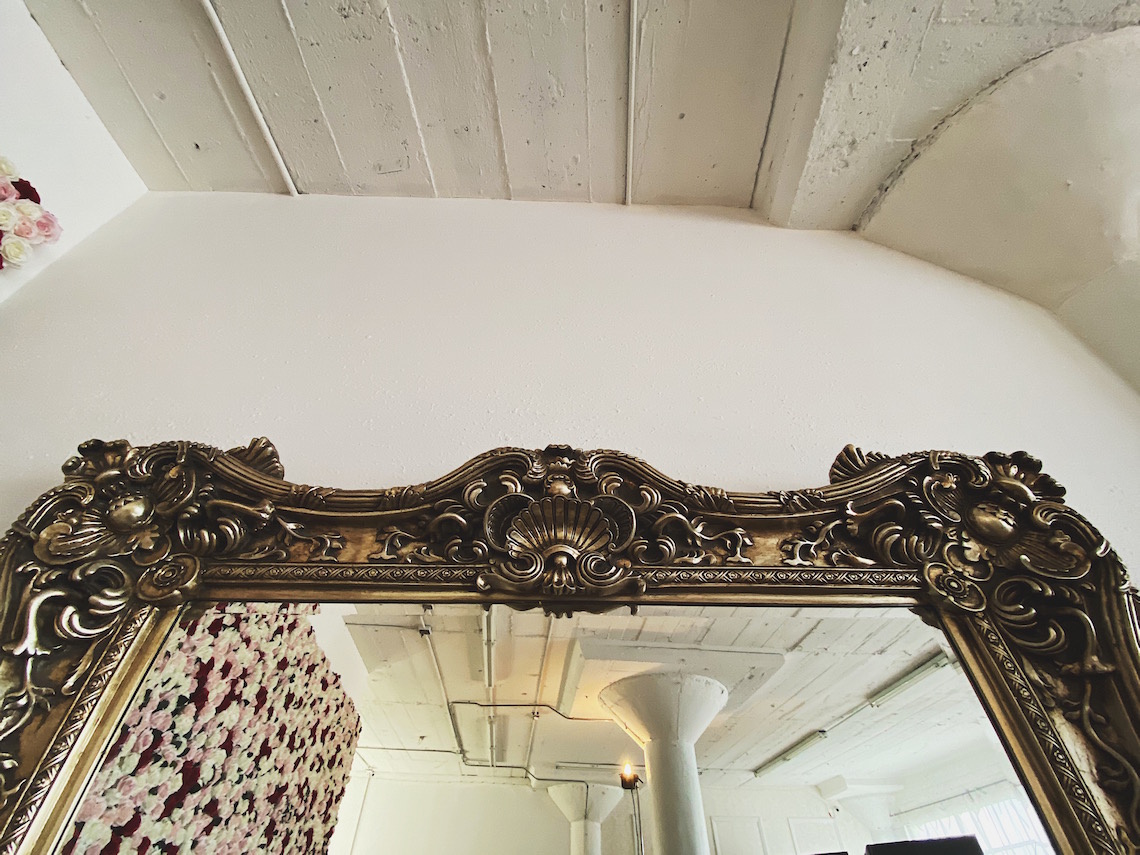 baroque-giant mirror-gold