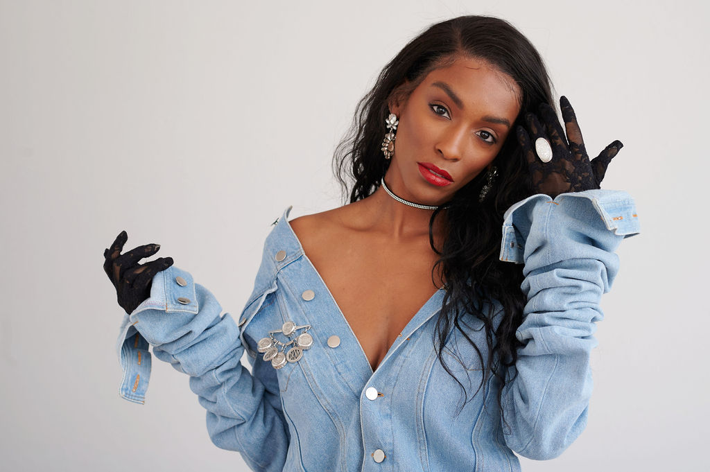Annjulia Smalls In Y/Project-styled by melissa-lcm-sheldon botler photography-denim jacket-elongated sleeves-high fashion