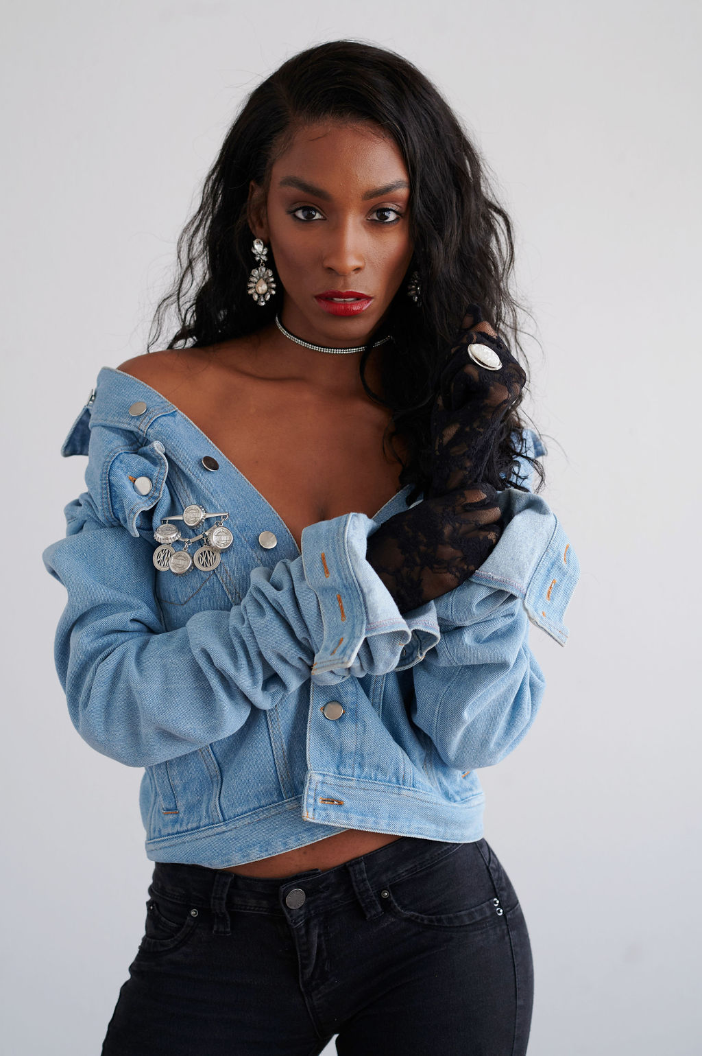 Annjulia Smalls In Y Project-styled by melissa-lcm-sheldon botler photography-denim jacket-elongated sleeves-high fashio