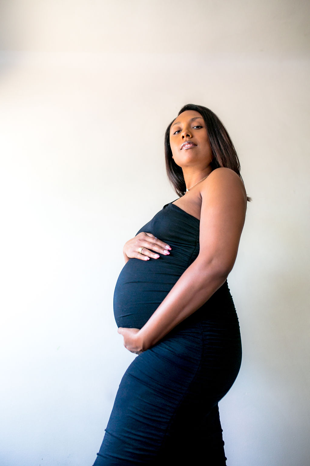 33 weeks baby bump  Maternity Photography - Orange Studios