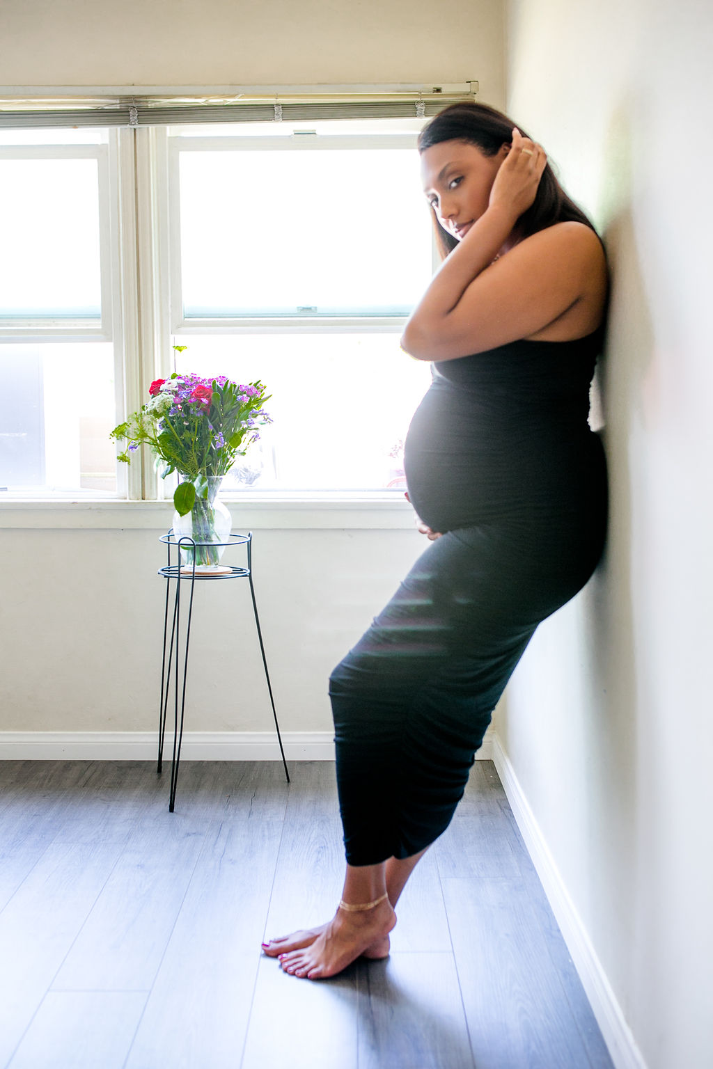 maternity shoot-33 weeks pregnant-pink blush dress-maternity dress-flowers-rsee-liveclothesminded-natural light